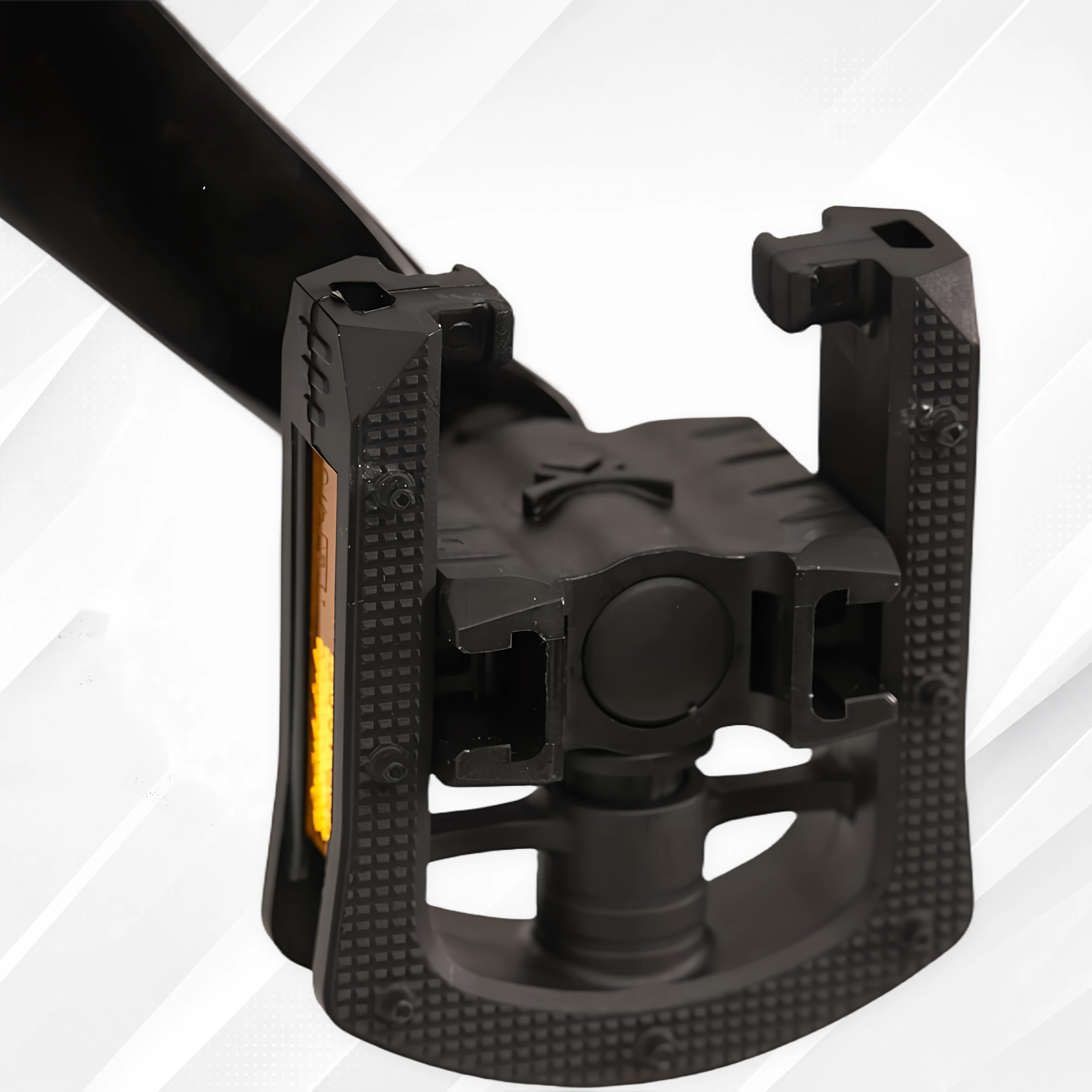 Pedale richiudibile della Nilox X8 Plus visto da vicino